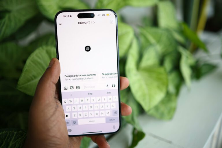 Foto von Solen Feyissa auf Unsplash